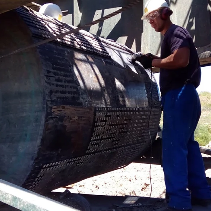 Hajtódobok gumizása